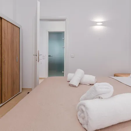 Daire Atlas Luxury Aprt Pefkochori